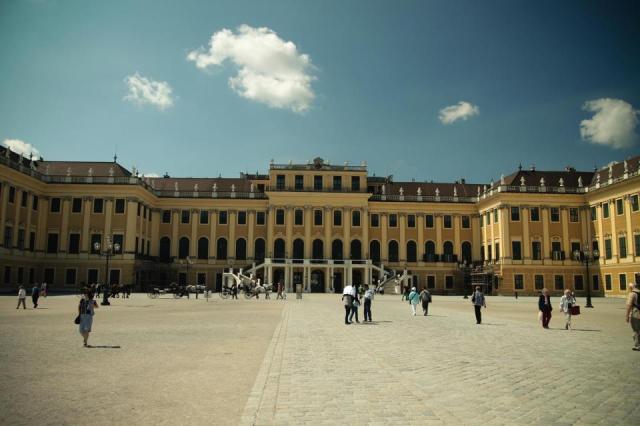 181822_3659102349024_203513637_n